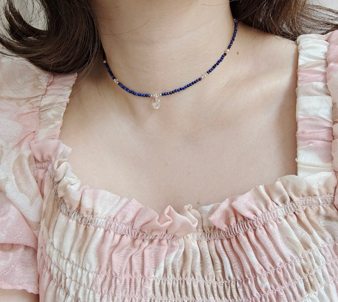 Collana di lapislazzuli e opale