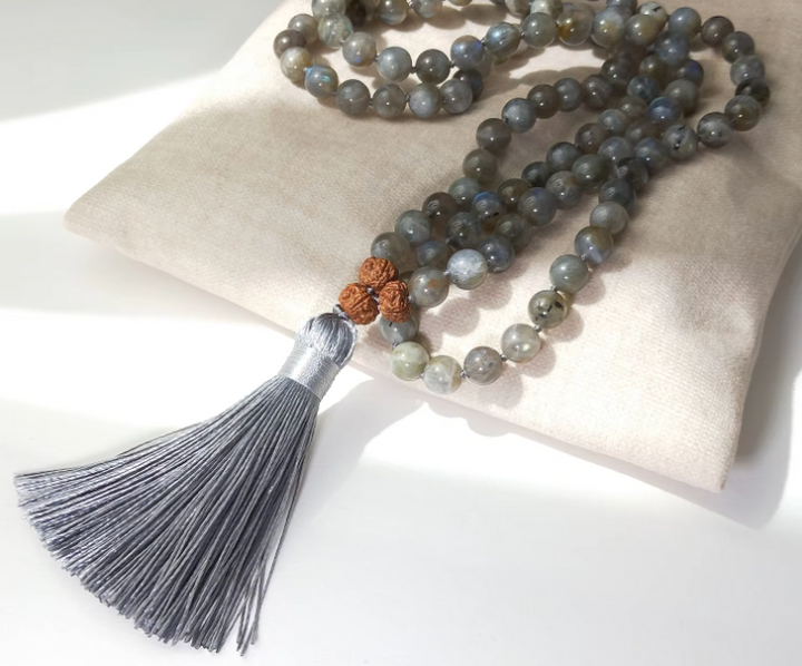 Collana Mala con Labradorite e Rudraksha