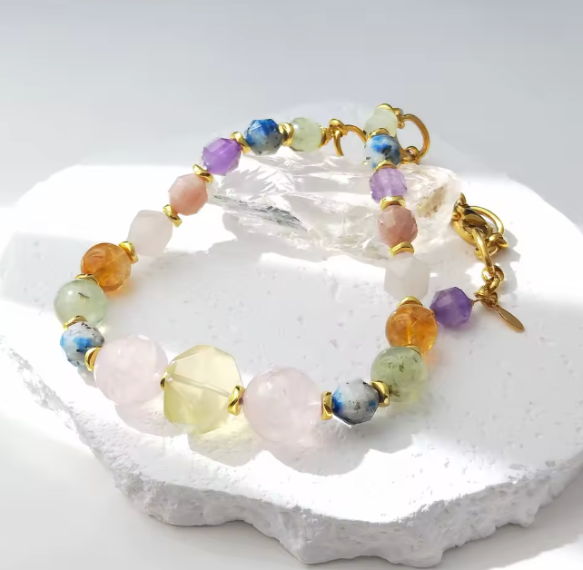 Collana con aura di luce di giada