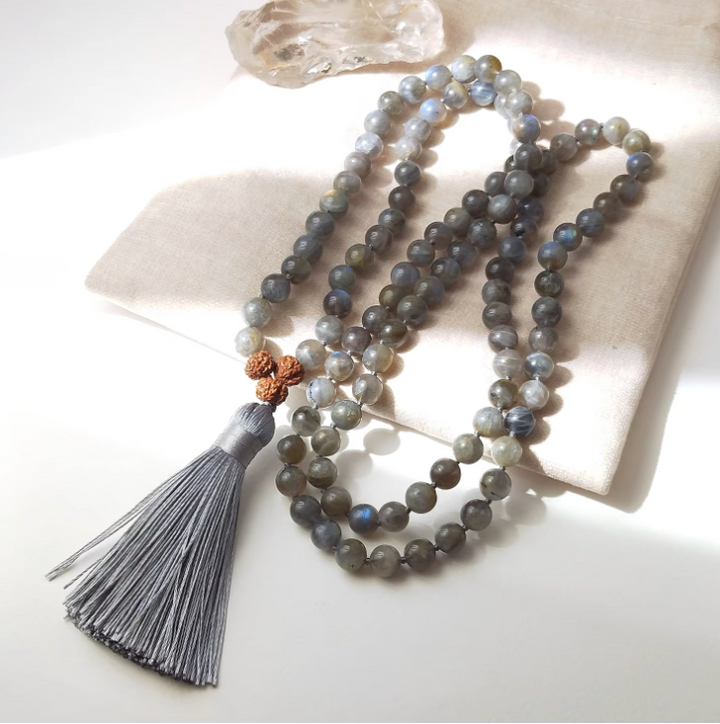 Collana Mala con Labradorite e Rudraksha