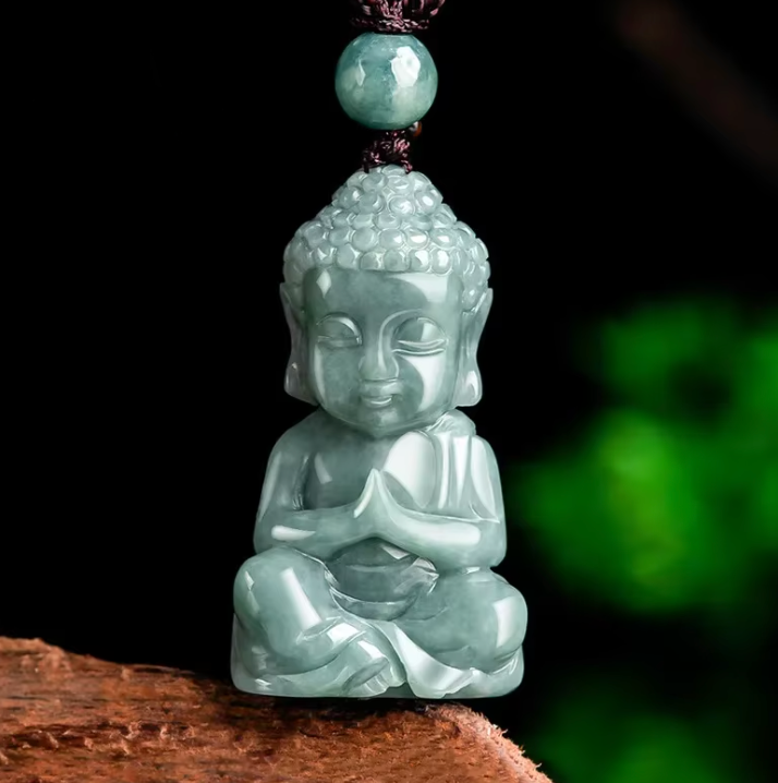 Collana con Buddha di giada