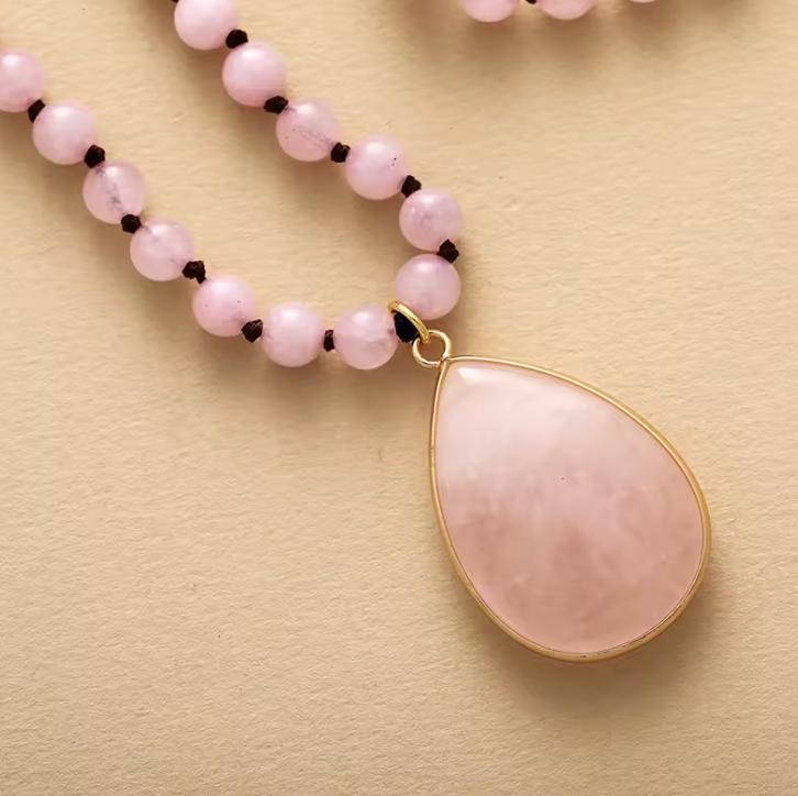 Collana in quarzo rosa naturale