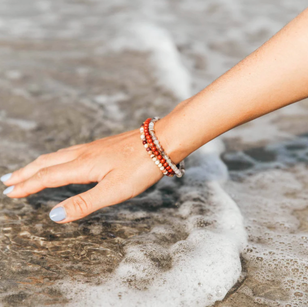 Set di braccialetti per la pace interiore e l'equilibrio.
