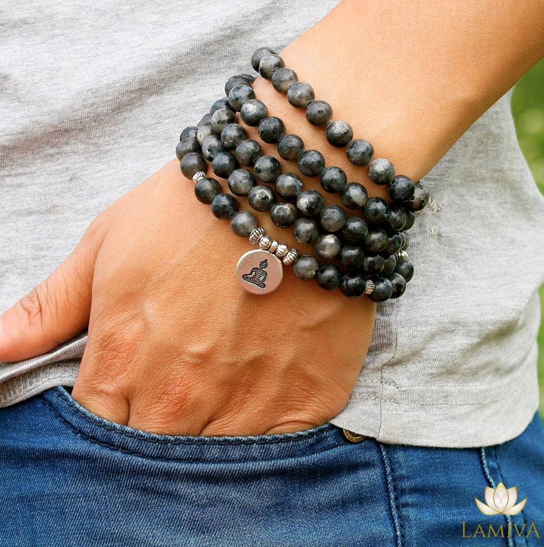 Labradorit Mala Kette - Tragebild - LAMIVA