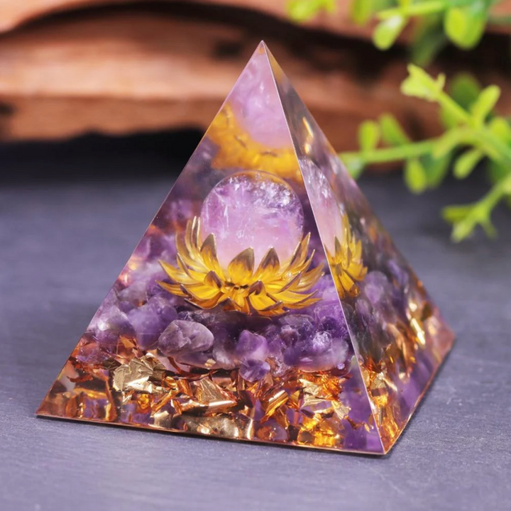 Piramide di Orgonite a forma di Loto