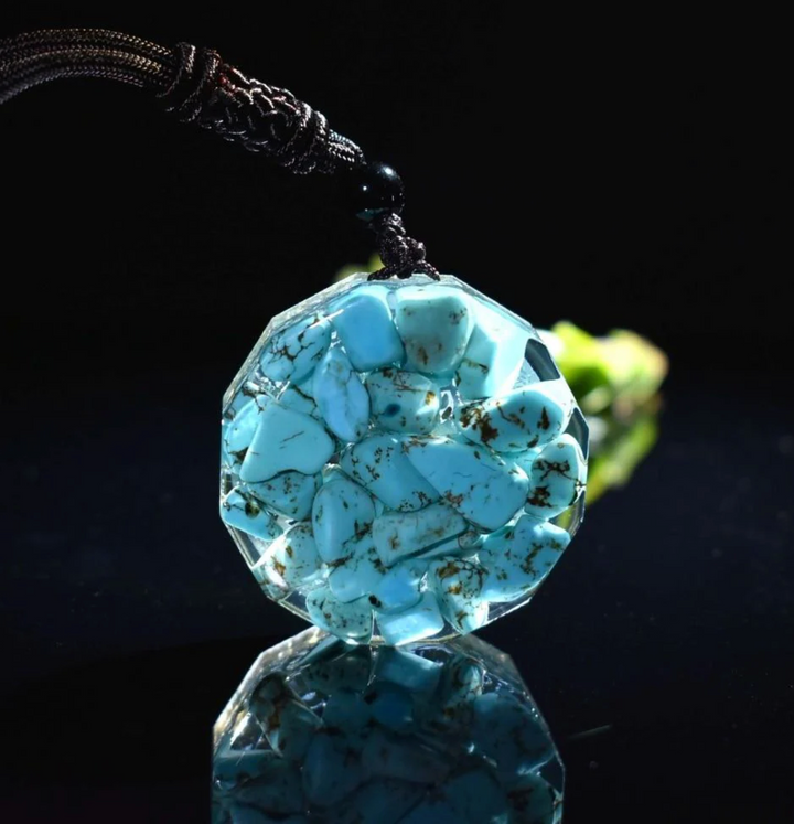 Collana con albero della vita in orgonite turchese