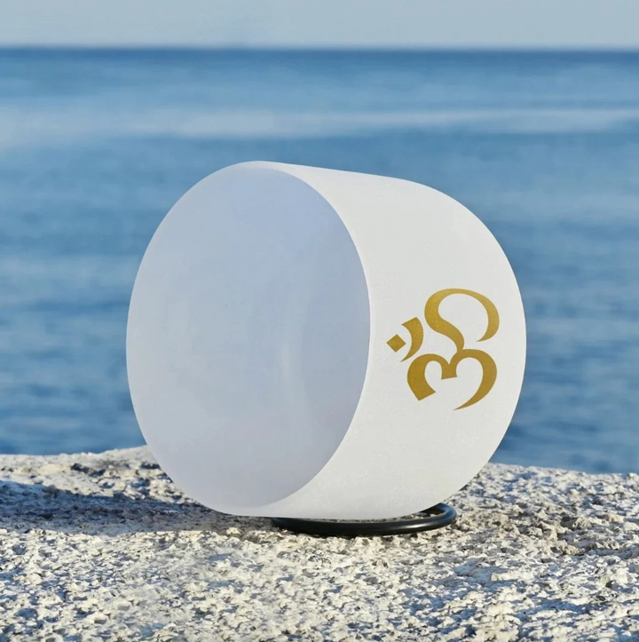 Kristall-Klangschale aus Quartz "OM"