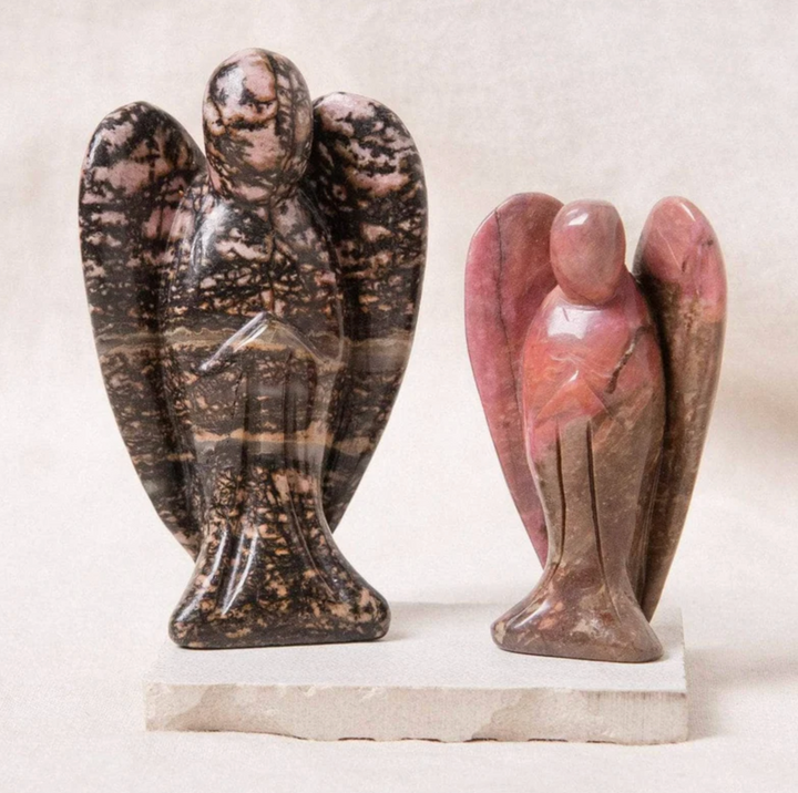 Schutzengel-Figur aus Rhodonit