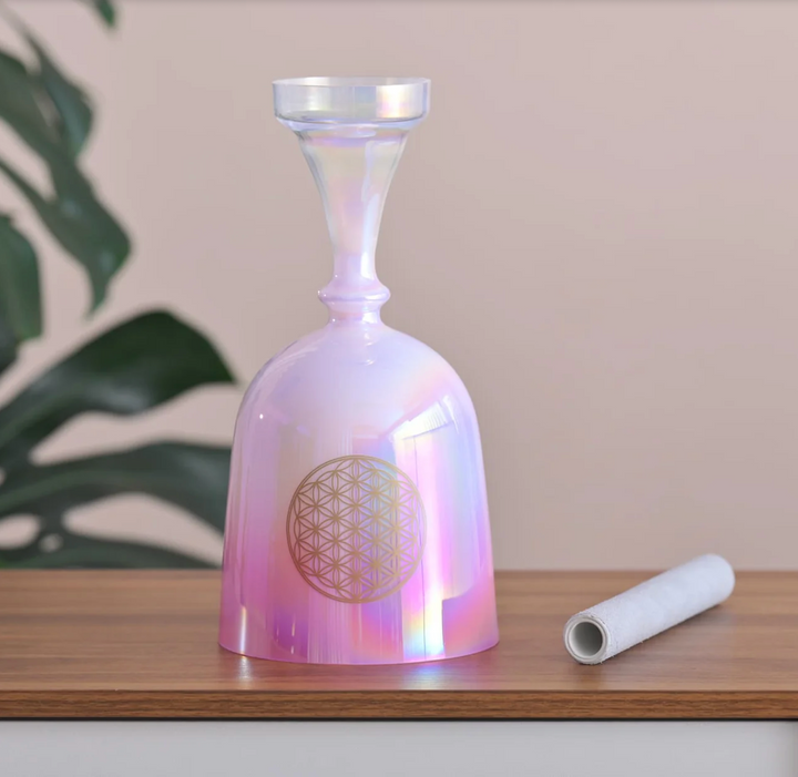 Perlmutt Kristallklangschale mit Stiel aus Quarz „Blume des Lebens“