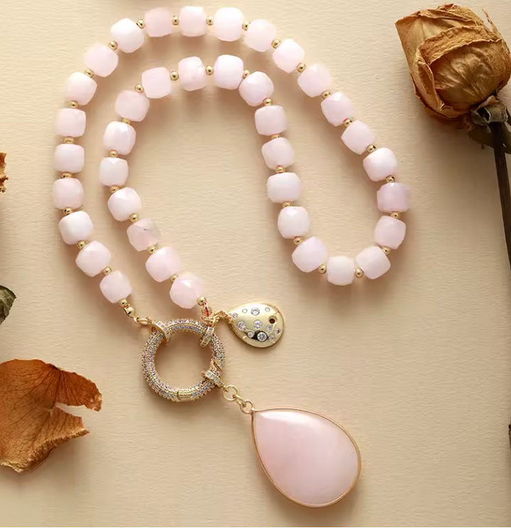 Celest Pearl – Edelstein Halskette