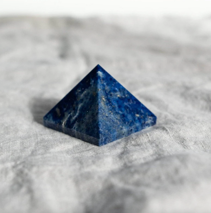 Edelstein - Pyramide