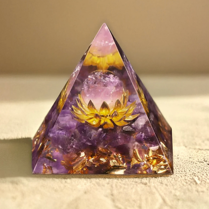 Amethyst Lotus Orgonit Pyramide