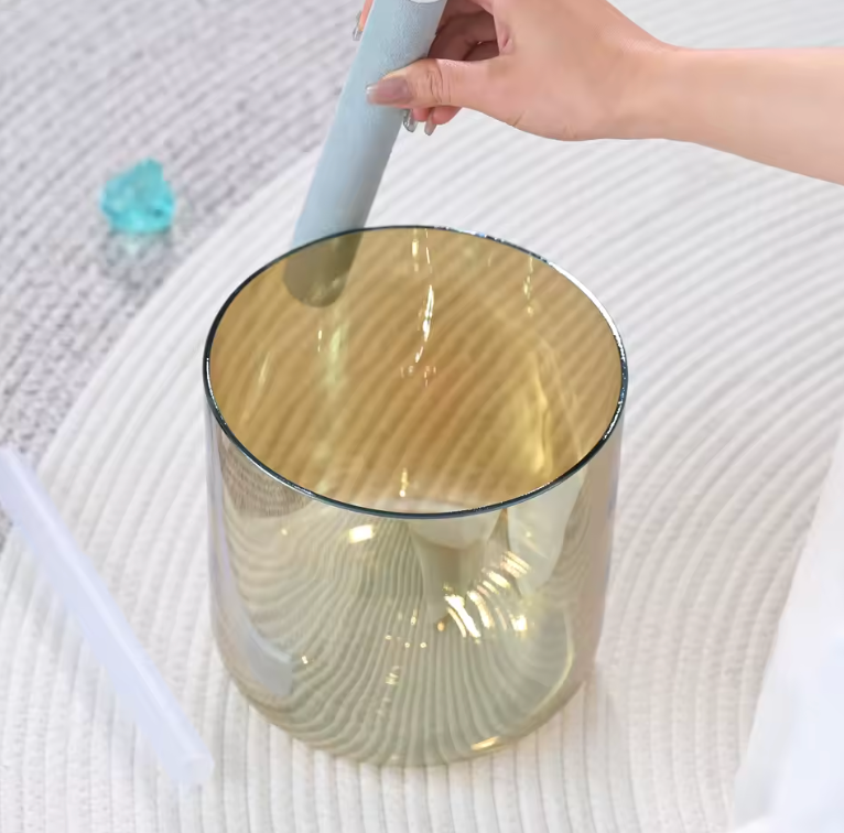 Kristall-Klangschale aus Quarz „Gold Symphony“