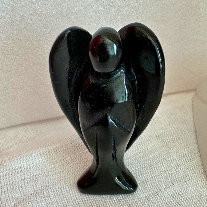 Schutzengel-Figur aus Naturstein