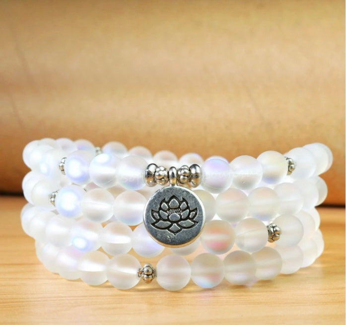 White Aqua Aura Mala – Frieden & Klarheit